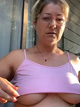 NikkiBlisss Adlı Modelin Canlı XXX Sohbeti