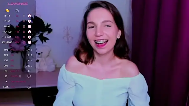 KindHazelHere_'s Live XXX Chat