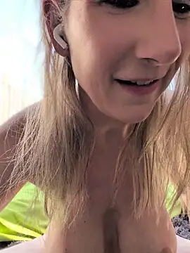 Chat +18 de NaomiAndFriends ao vivo
