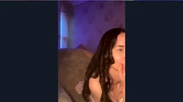XXX chat uživo modela Starry_Siren