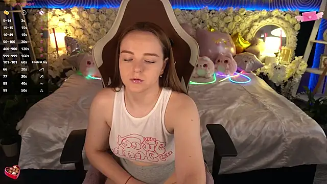FoxyShy Chat XXX live