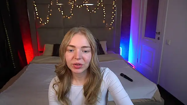 EmilySunshineS' Live XXX Chat