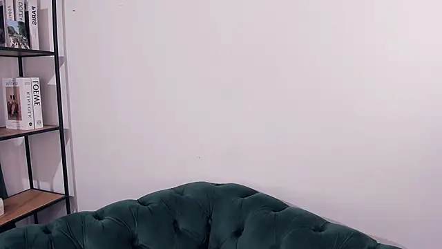 InesPiek's Live XXX Chat