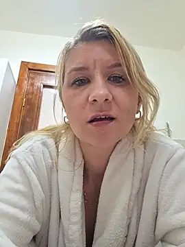 KaylinJann Webbikameraesitys
