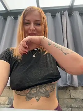 Chat XXX en directo de CherryyCheeks