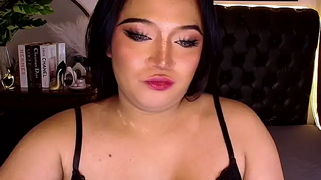 Sensual_Ekang Adlı Modelin Web Kamerası Şovu