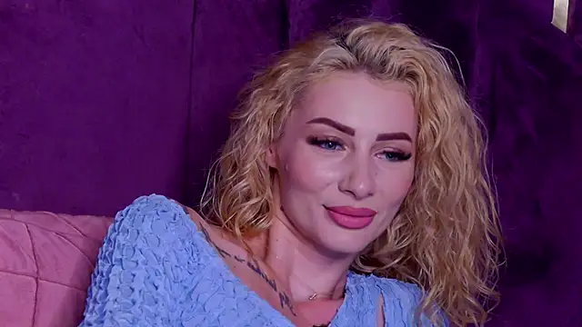 AngieShae live XXX chat