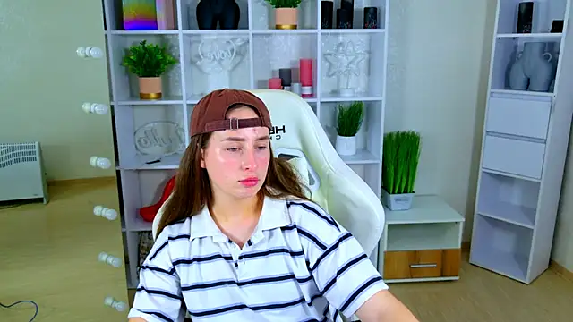 NadinnL Chat XXX live
