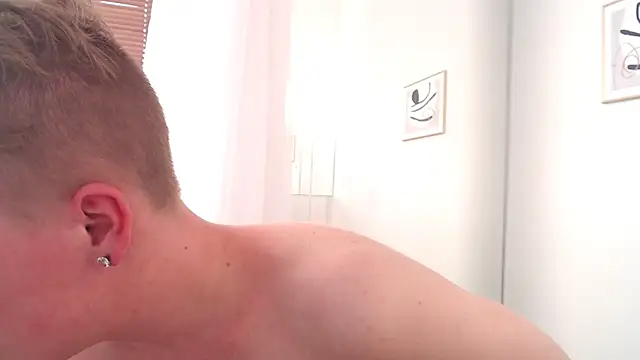 AlexxSweet 网络视讯表演