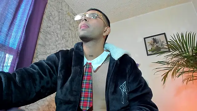 JuanManuelGate webcam show