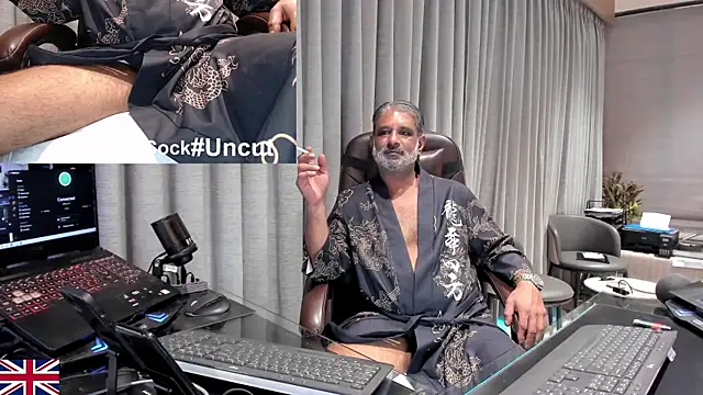 OnlineBossUK 即時 XXX 聊天