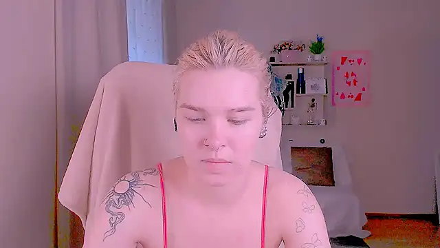 Chat XXX ao vivo de Hot_Blonda