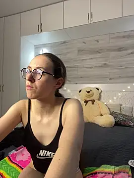 MartiniiSelenna's Live XXX Chat