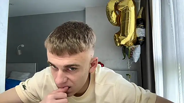 SoloFury Live XXX Chat