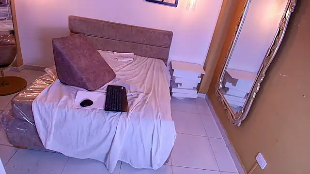 AlejandraLaurent webcam show