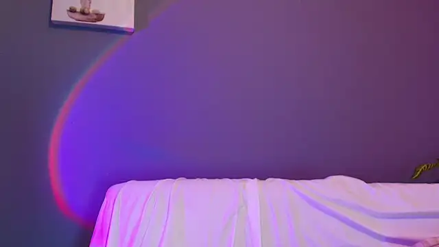 XXX chat uživo modela adara_johnson__