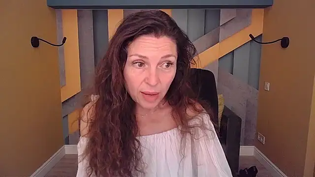 EllaLong's Live XXX Chat