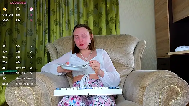 Онлайн чат XXX Cowell_Adelina