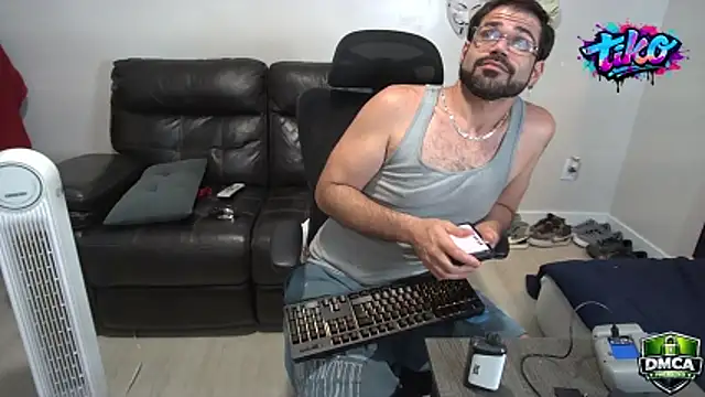 Zander823 Live XXX-Chat