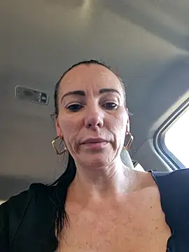 milflovelyxxx's Live XXX Chat