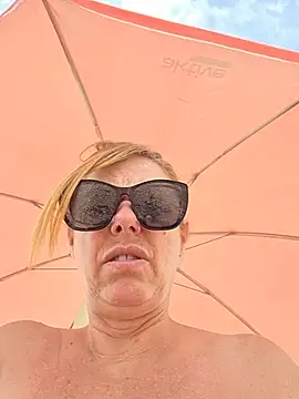 Chatroom XXX en direct de Susycachonda1