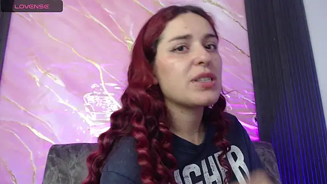 kat_desiree's Live XXX Chat
