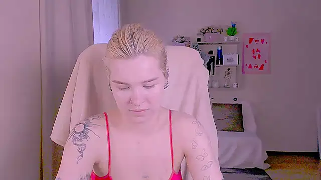 Hot_BlondaのライブXXXチャット