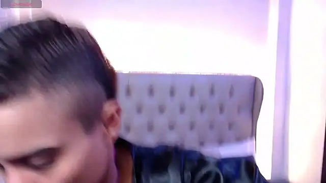 Chat XXX en directo de Liiamthompson