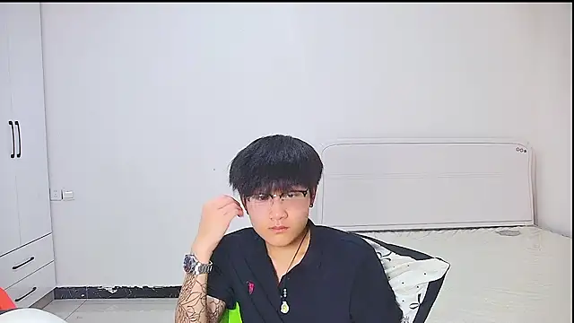 KK-cuteboy Show Webcam