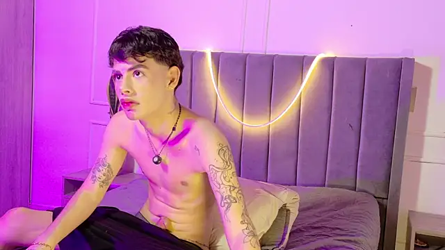 Zeyn_smith webcam show