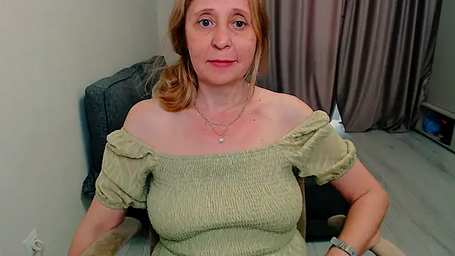 Saule_V Adlı Modelin Canlı XXX Sohbeti