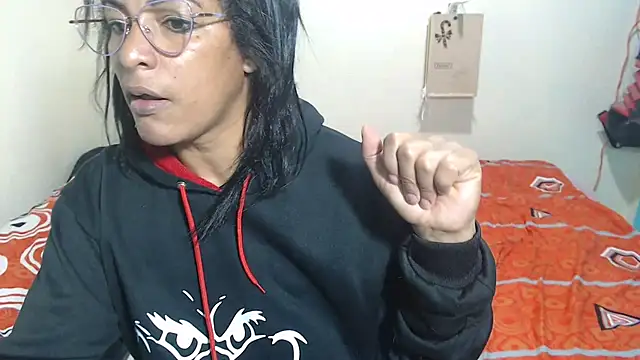 kateleyagrey Chat XXX in diretta