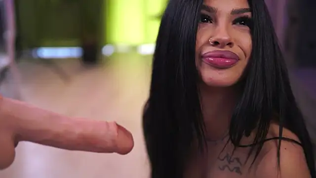 SpicyLeila Webcam show