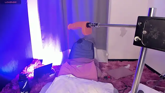 rouse_lili élő XXX-chatje