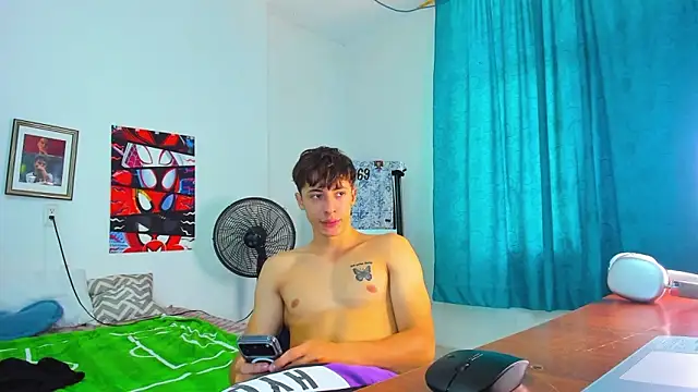 Pokazy przed kamerką – AlessandroDybala