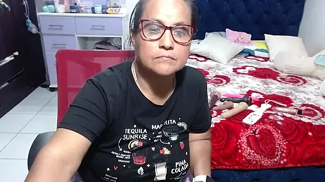 دردشة pervert_mommy_ الجنسية المباشرة