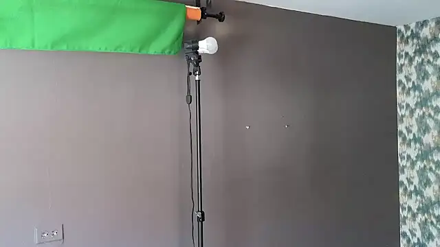 Czat XXX na żywo – Aaron_Eze