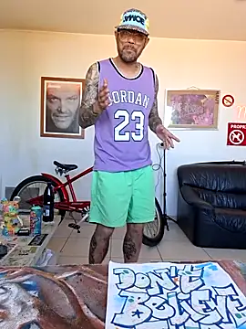 Mr_Graffitimile Chat XXX in diretta