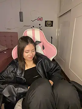 PrettyAmbern Live XXX chat