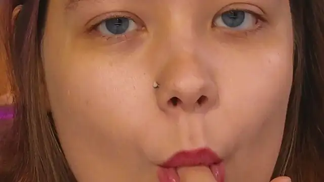 DjennaPalme – webcam-show
