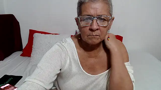 Chat XXX en directo de candy_mature_
