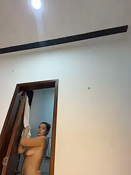 Eva_stark10 লাইভ XXX চ্যাট