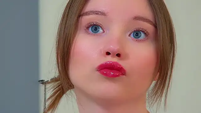 KeiraAsti's Live XXX Chat
