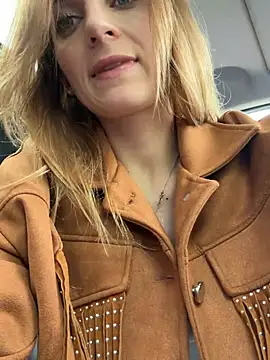 -AngelAri- webkamerás műsora