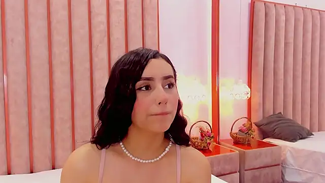 Zoe_Monrow's Live XXX Chat