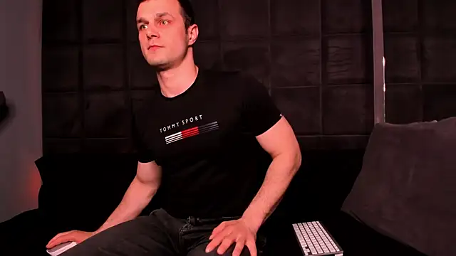 BrandonNorris: διαδικτυακό σόου στην κάμερα