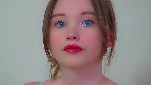 Chat XXX en directo de KeiraAsti