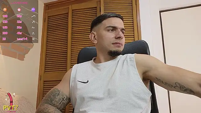 Josh_miller01 Show in webcam