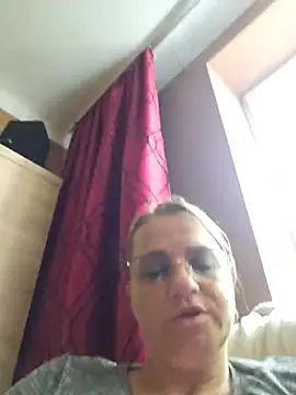 BLONDKICIA1's Live XXX Chat