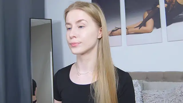 VioletiSwone's Live XXX Chat